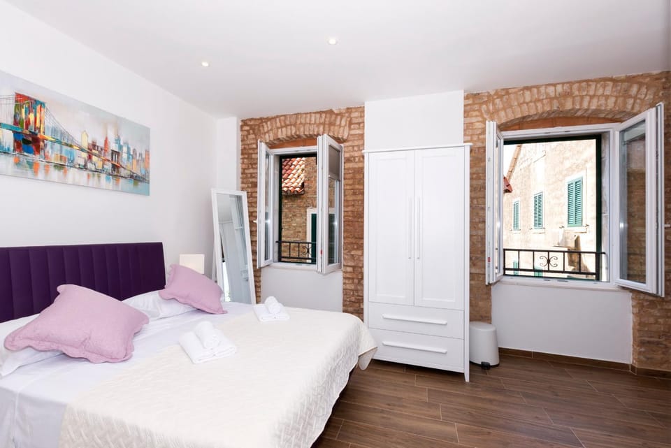 Bed, Bedroom, wardrobe