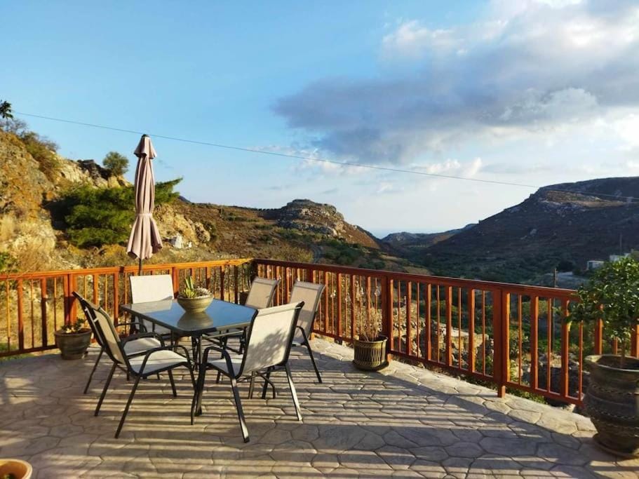 VILLA CASTELLOS House in Crete