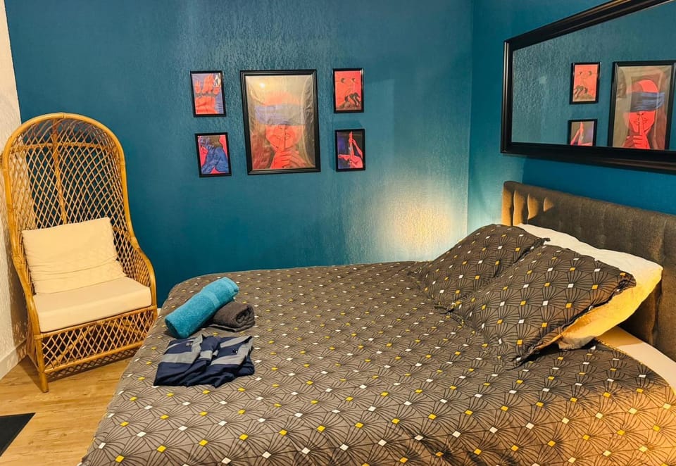 Bed, Bedroom