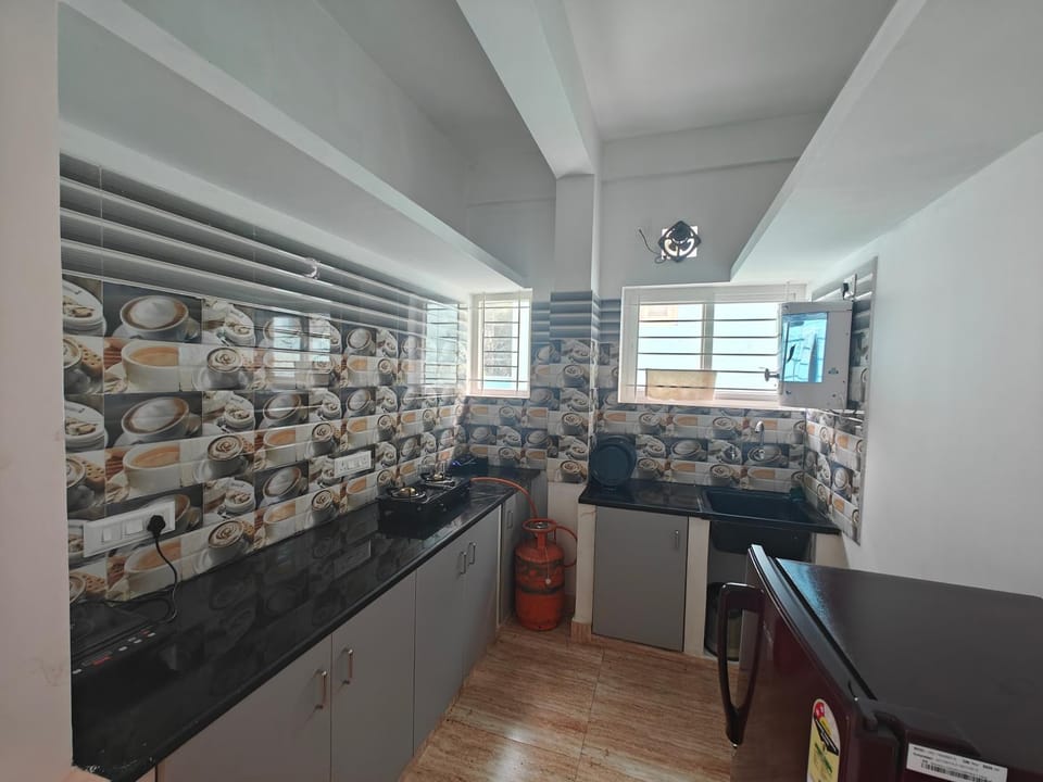 Kitchen or kitchenette, kitchen, kitchen