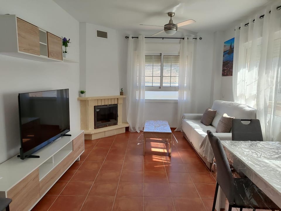 Natural landscape, TV and multimedia, Living room, Dining area, fireplace, flat iron, internet, air conditioner