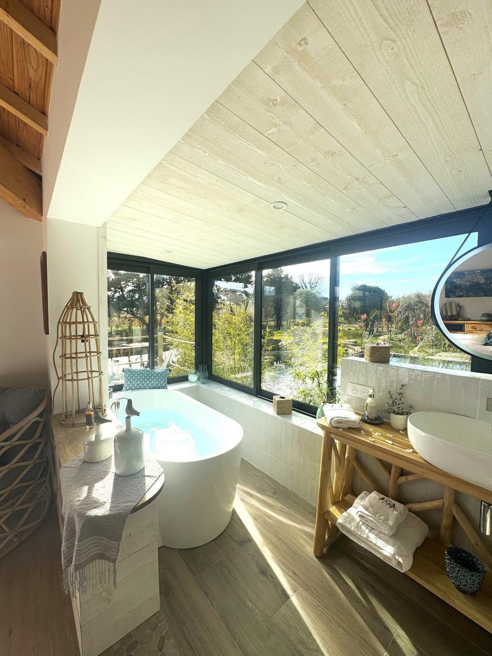 Bathroom, Pool view, Bath