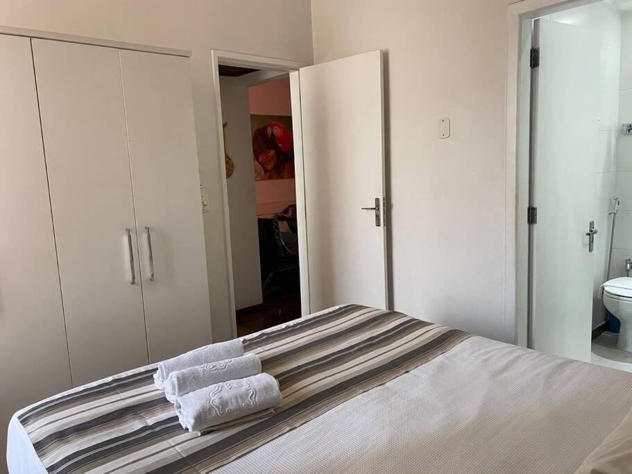 Charmoso apartamento na av. Atlântica, Copacabana Apartment in Rio de Janeiro