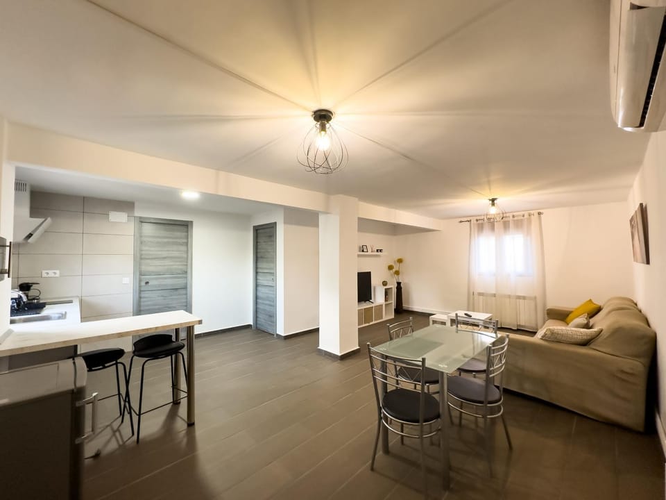 Living room, Seating area, Dining area