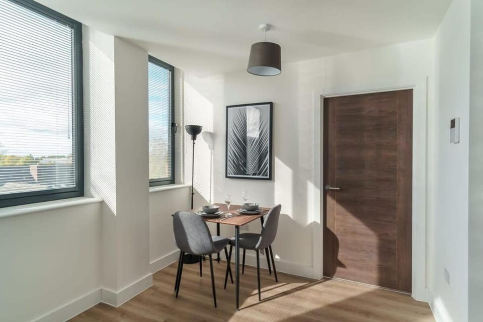 Stay Zeni, Alexandra Rise Manchester Cool 1BR Flat Apartment in Stretford