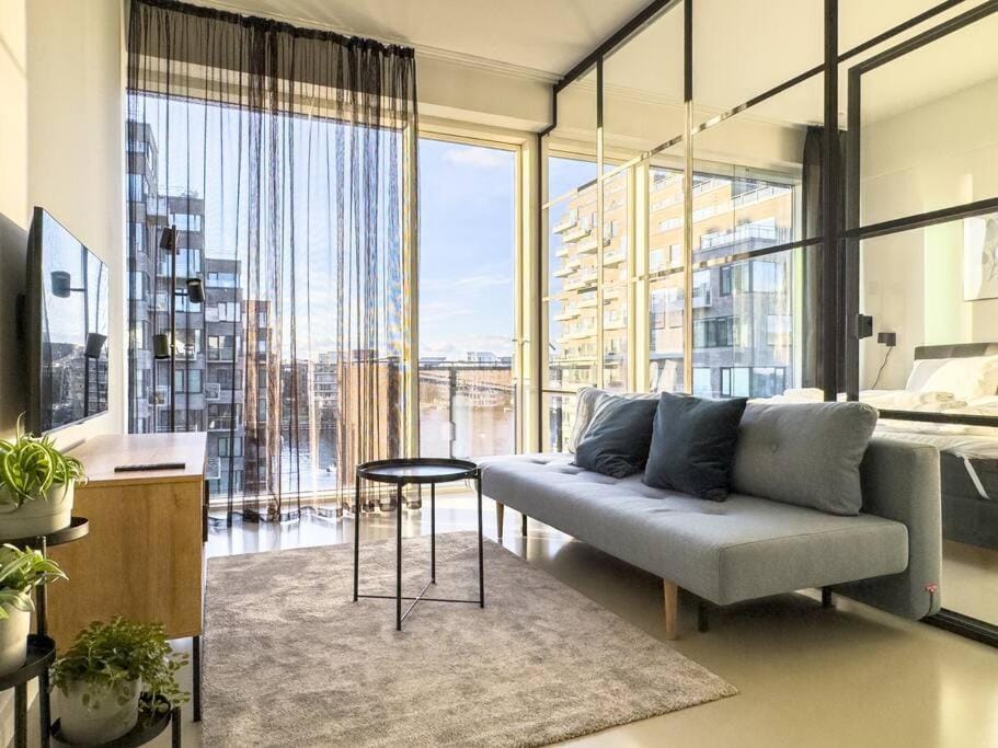 Chic Atelier with Breathtaking Waterfront Apartment in Copenhagen