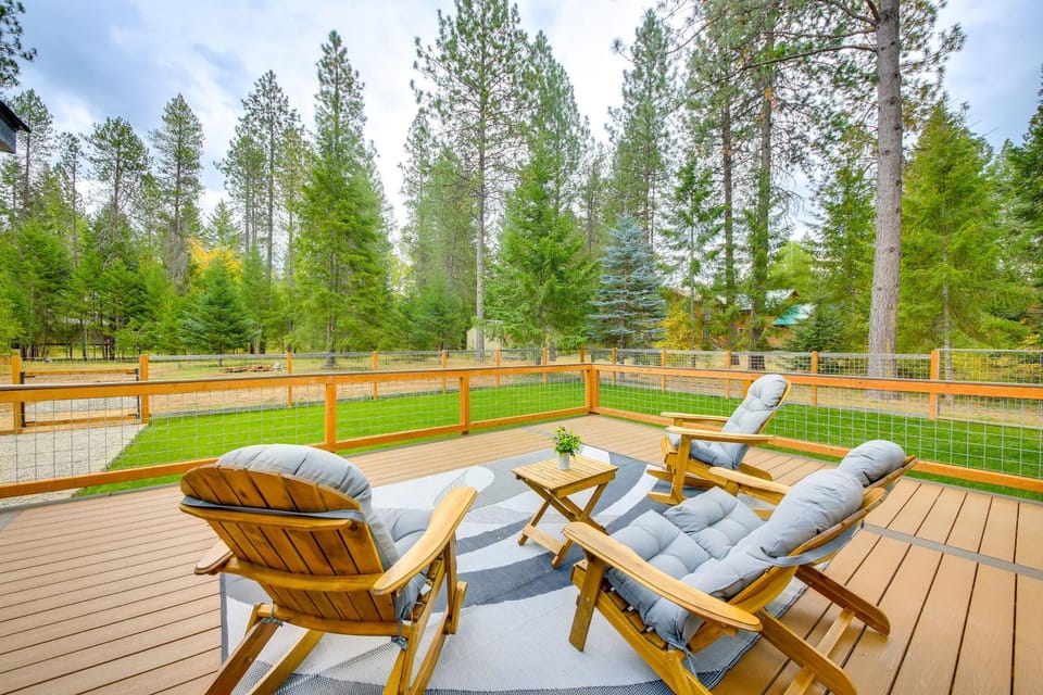 Charming Idaho Home with Hot Tub, Near Beaches! House in Sagle