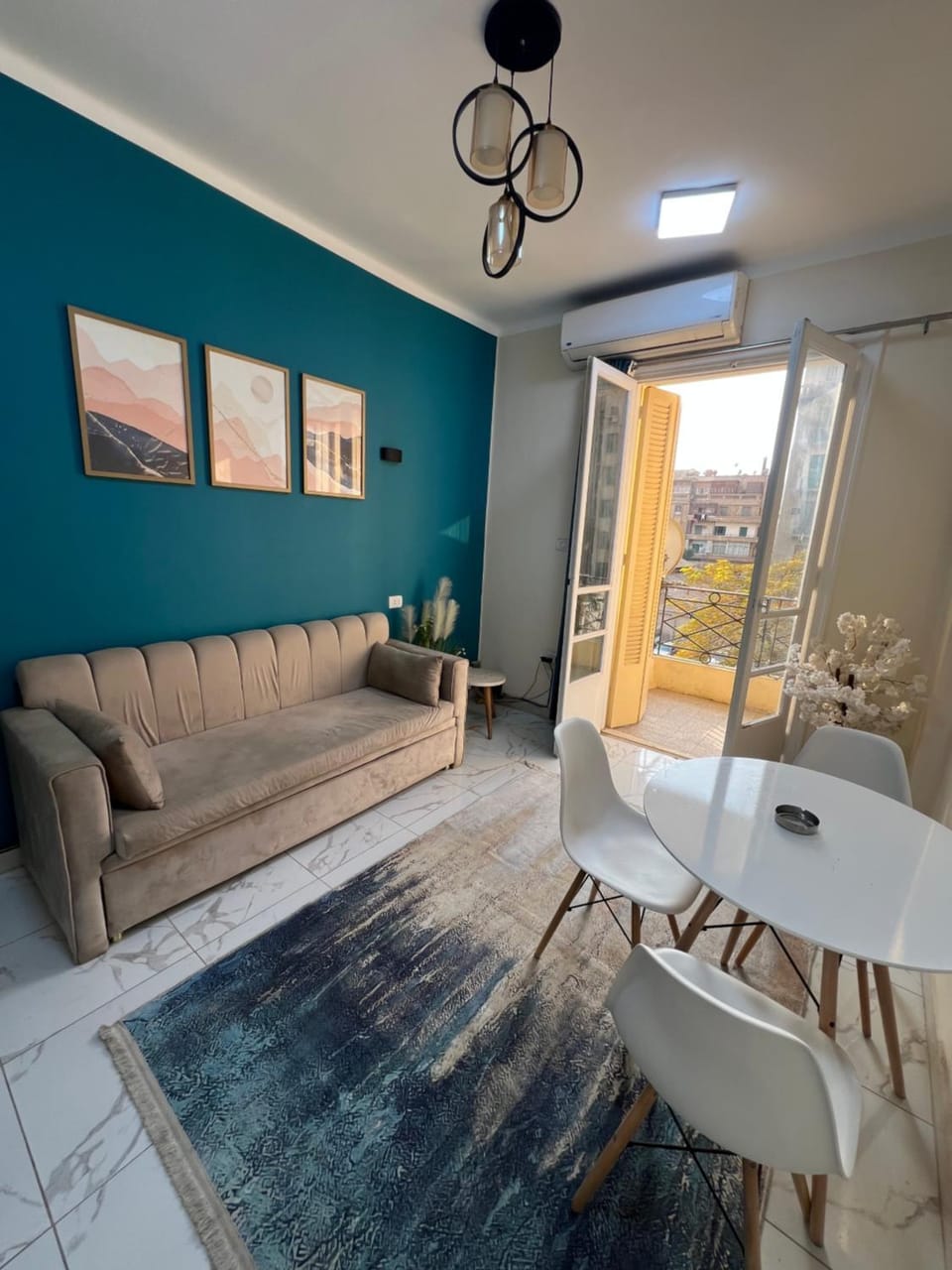 Seating area, Dining area