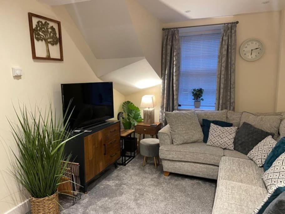 Cosy Cottage in Central Kendal with Parking! House in England