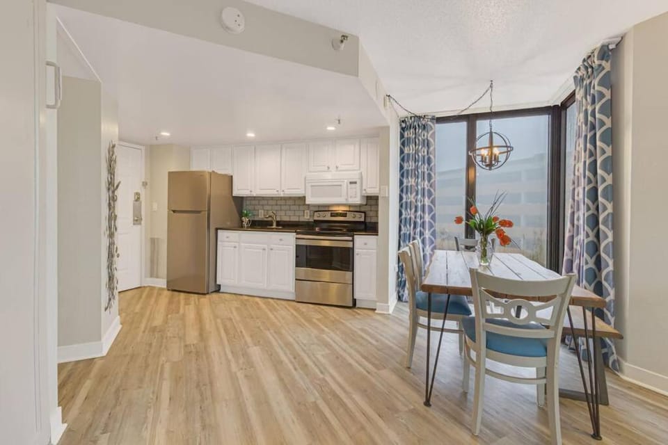 Immense with this 1BR Oceanview Suite 402 Apartment in Myrtle Beach