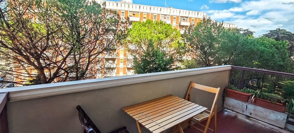 Property building, View (from property/room), Balcony/Terrace
