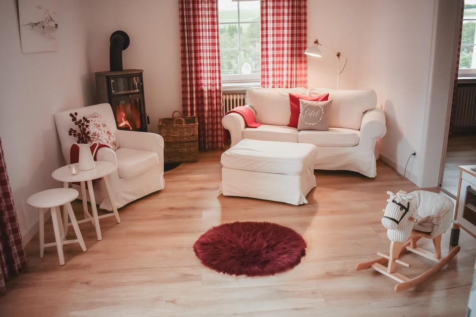 Wohlfühl-Ferienhaus Eifel-Landurlaub mit Herz House in Vulkaneifel