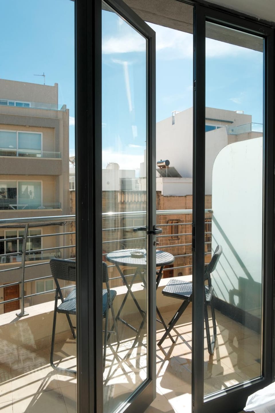 Patio, Patio, Day, Summer, Balcony/Terrace, Balcony/Terrace, Location