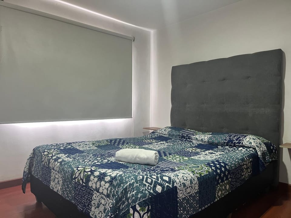 Apartamento cerca del centro comercial Titán. 300 Apartment in Bogota