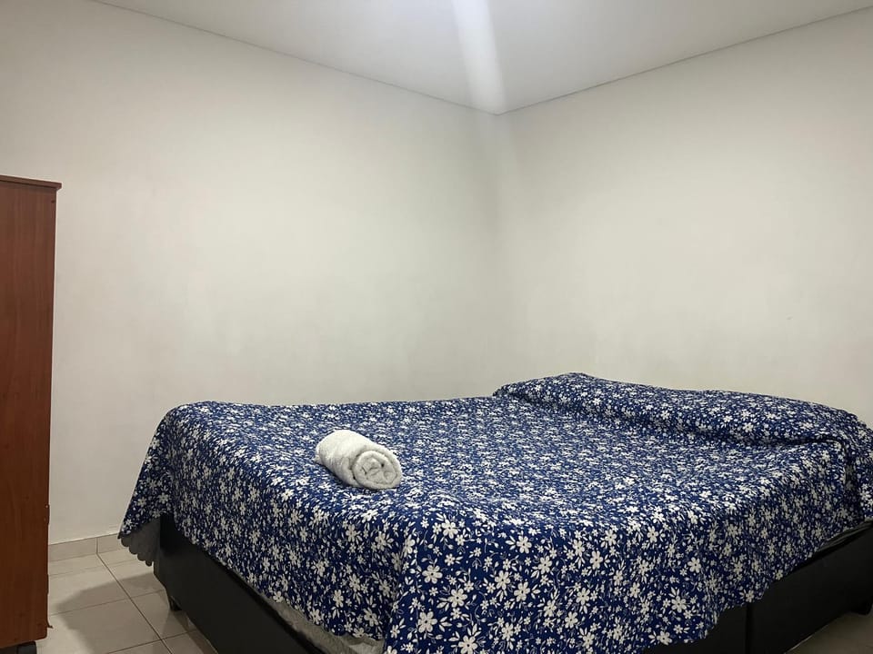 Apartamento cerca del centro comercial Titán. 300 Apartment in Bogota