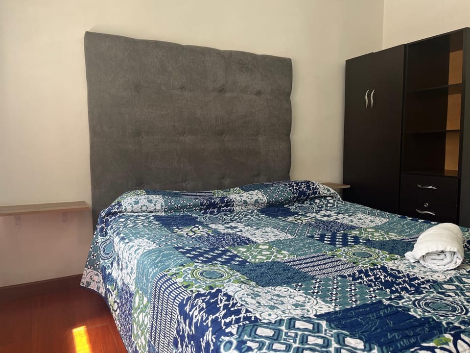 Apartamento cerca del centro comercial Titán. 300 Apartment in Bogota