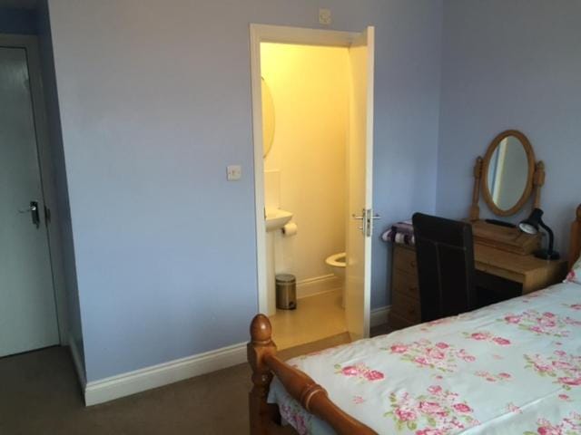 287 Green Lanes Bed and Breakfast in London