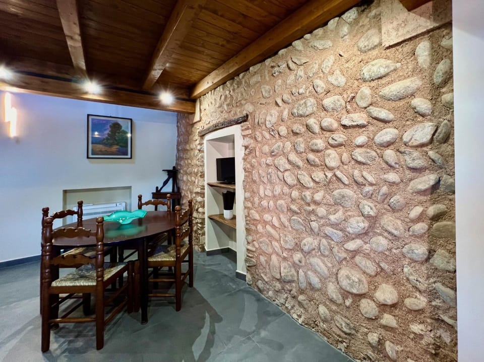 TV and multimedia, Dining area