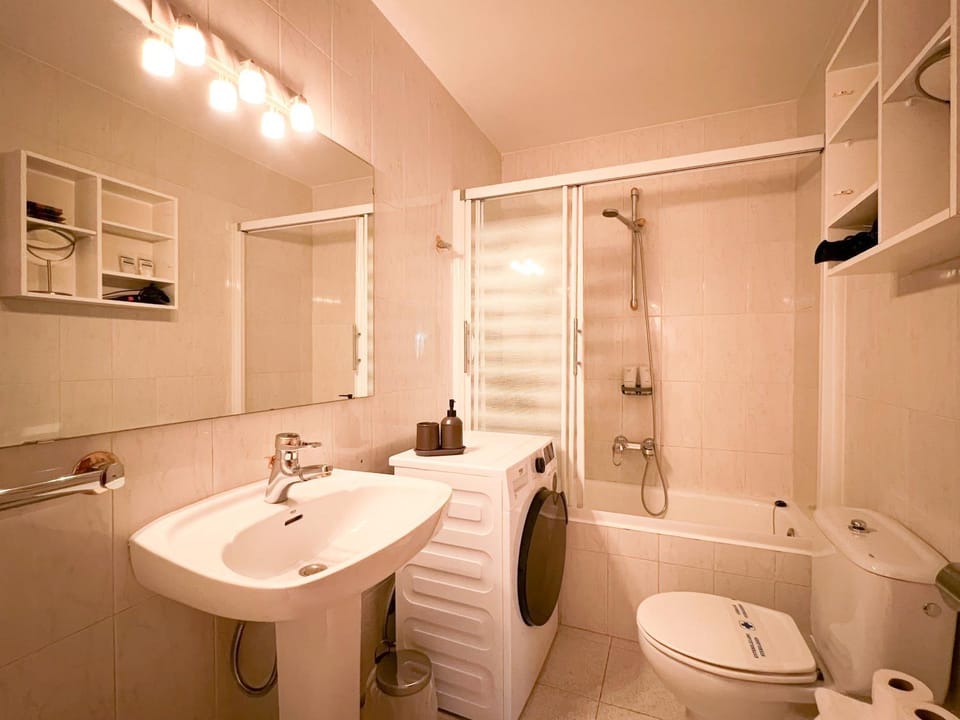 Bathroom, Bath