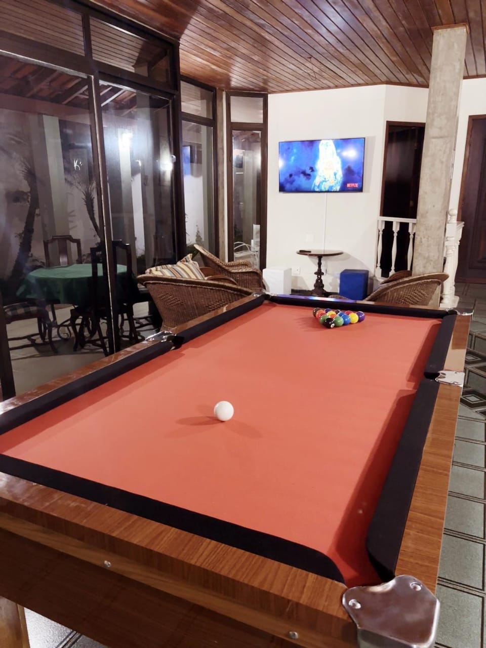 Billiard, Game Room