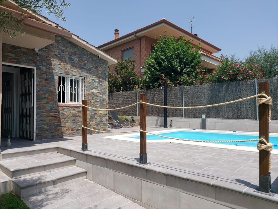 Property building, Swimming pool