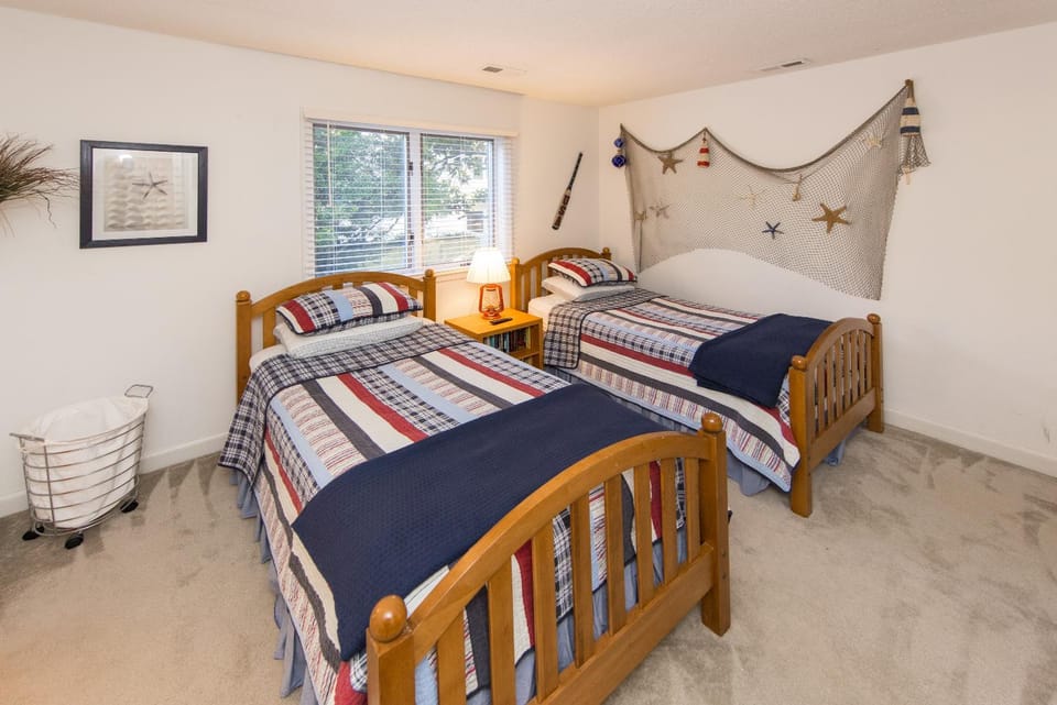 Fairbanks House with beach access just steps from your front door House in Virginia Beach