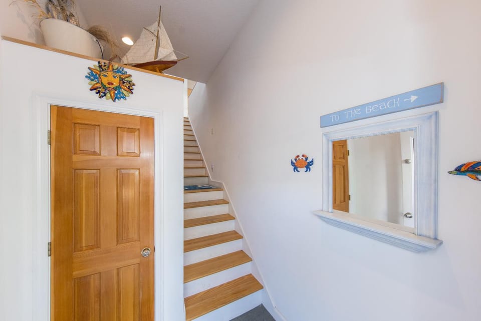 Fairbanks House with beach access just steps from your front door House in Virginia Beach