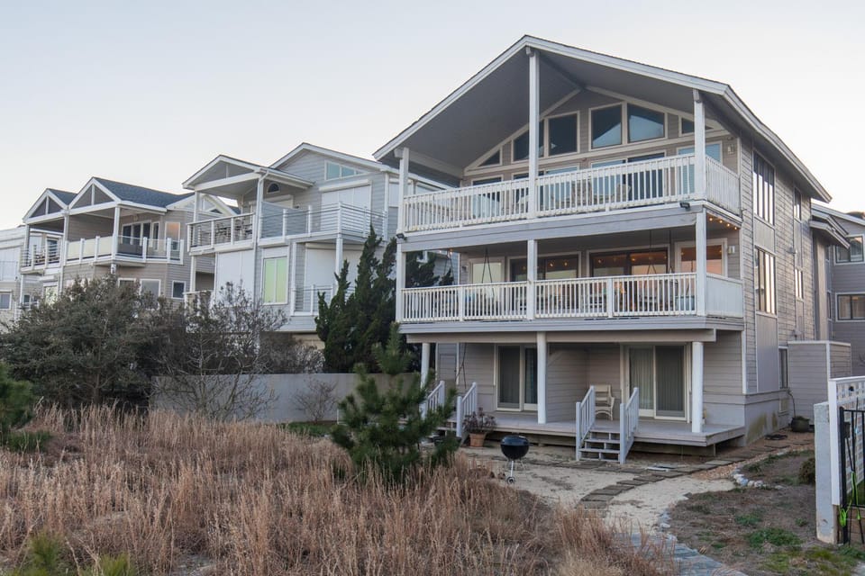 Dolphin Watch - Oceanfront - North End VB House in Virginia Beach