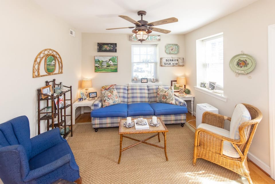Conch Shell Cottage - North End VB House in Virginia Beach