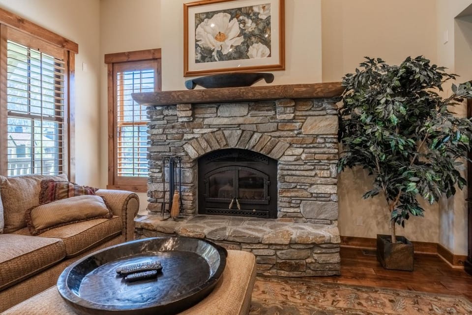 Lodges 1112 - 3 Bed townhome with Loft House in Mammoth Lakes