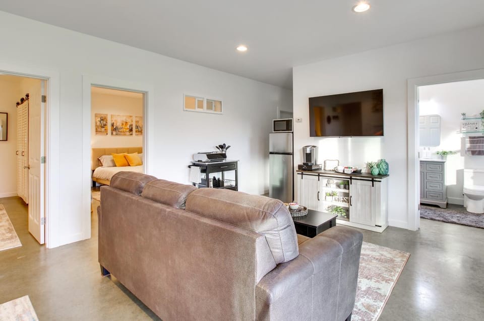 Chic and Modern Snohomish Hideaway on a Working Farm House in Everett