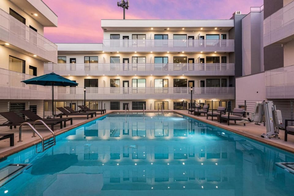 Balcony/Terrace, Pool view, Swimming pool
