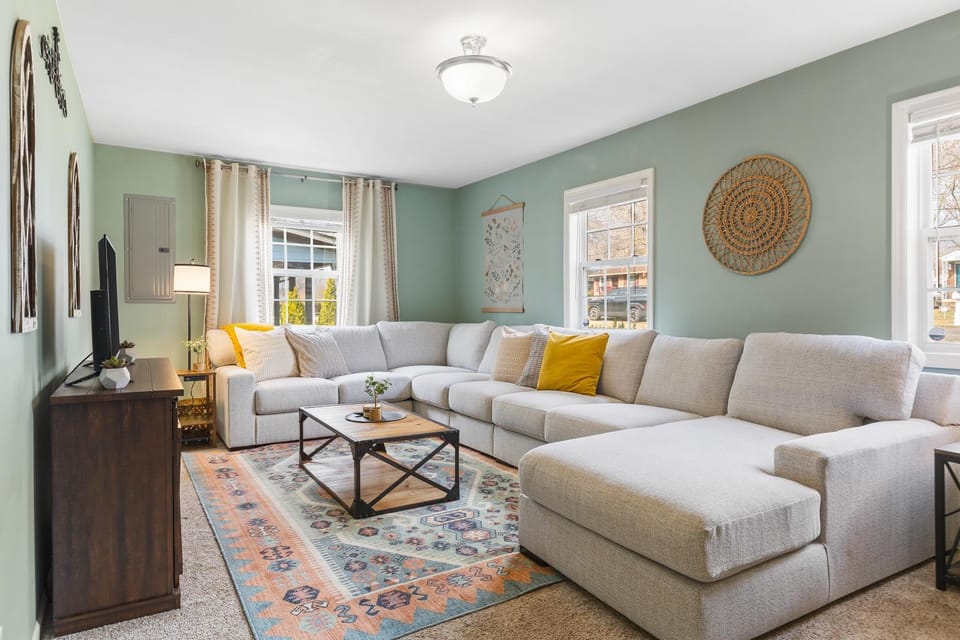 TV and multimedia, Living room, Seating area