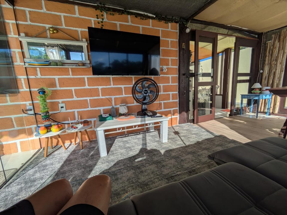 Communal lounge/ TV room