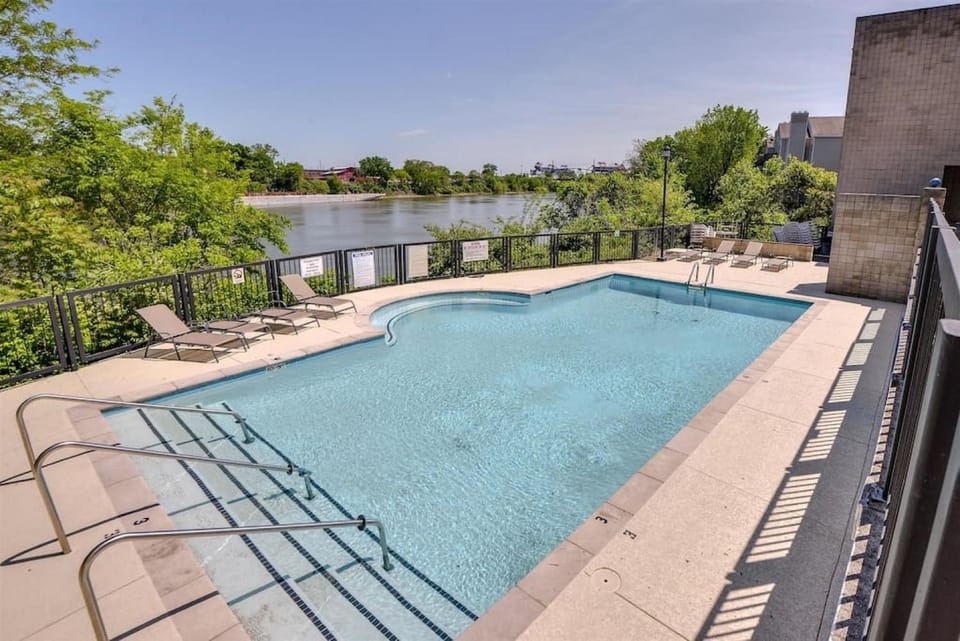 Balcony/Terrace, Swimming pool, Swimming pool