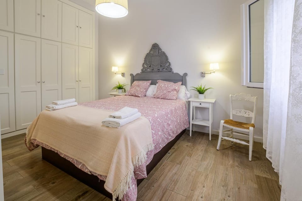 Bed, Photo of the whole room, Bedroom, towels, wardrobe