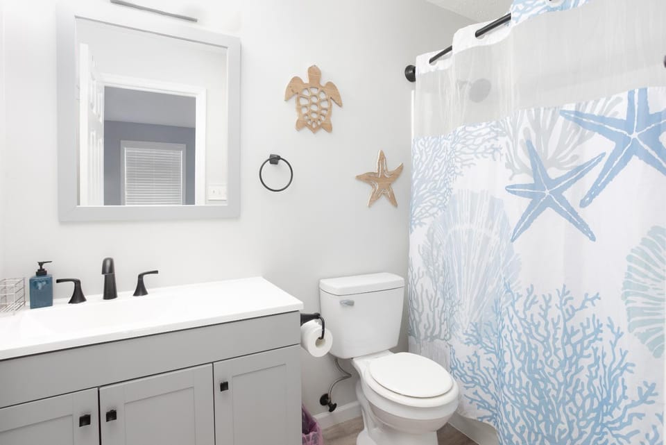 ONE More Happy Day 3BR-3BA Beach House w-HotTub, Sleeps 11 House in North Myrtle Beach