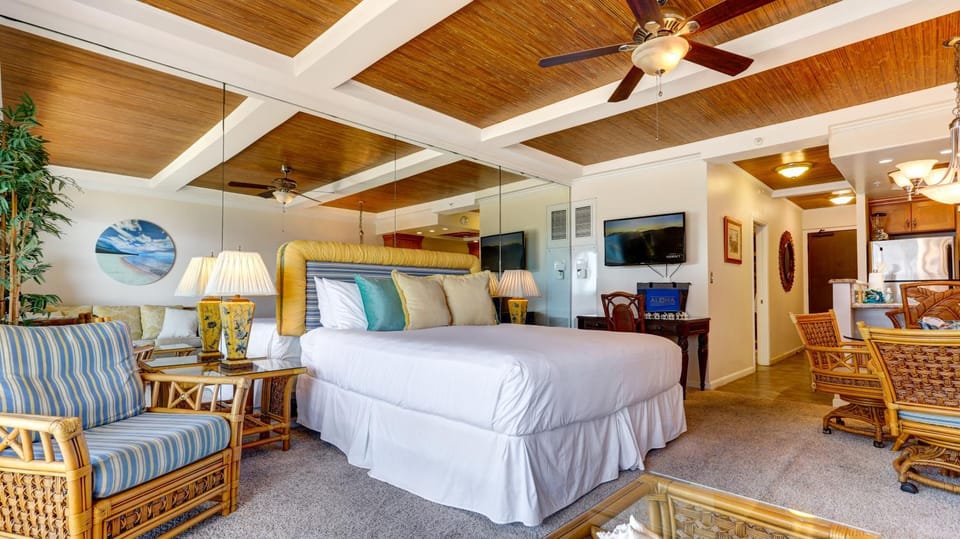 Bed, Living room