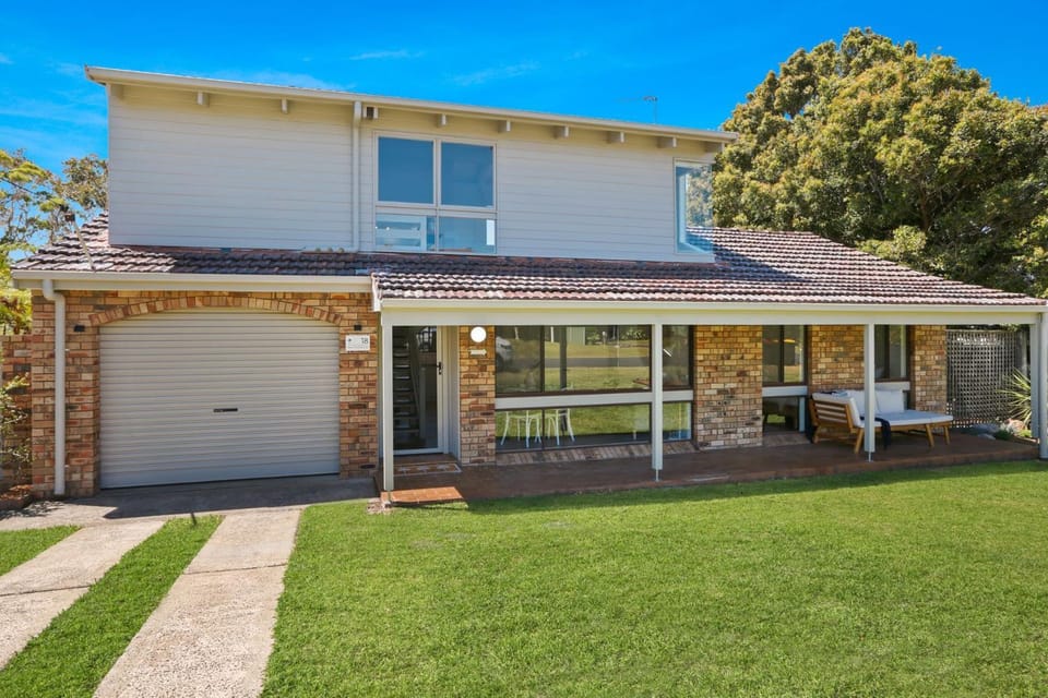 Sunrise Point Beach House by Experience Jervis Bay House in Vincentia