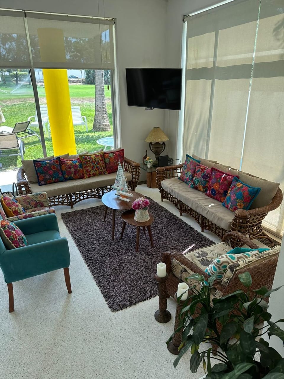 Communal lounge/ TV room, Living room