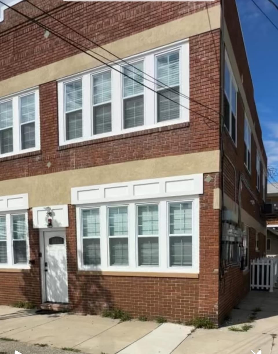 Fully renovated 3Bdr apt 1.5 block from the beach Apartment in Wildwood