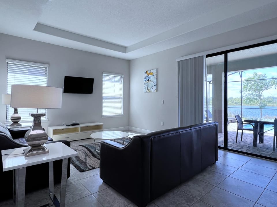 192KB - Balmoral Resort House in Haines City