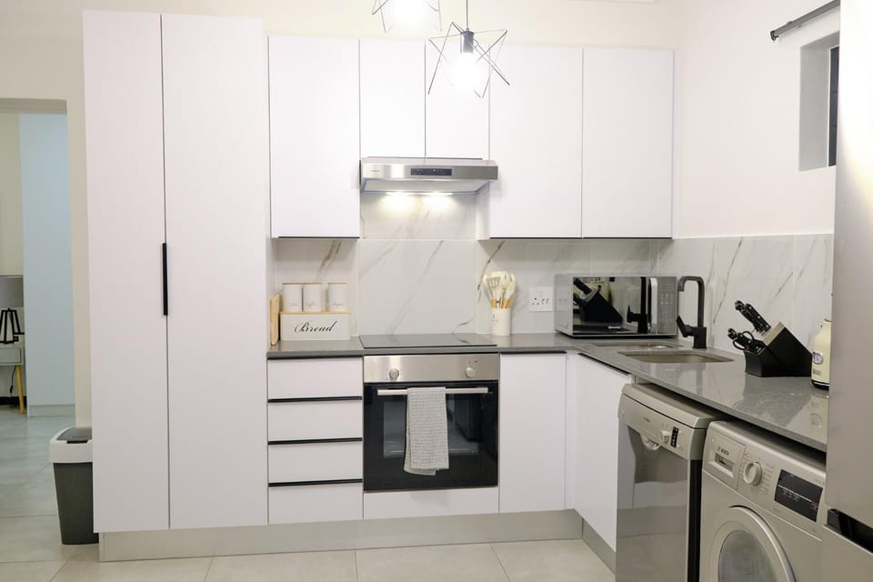 Medon Luxury Suites Bryanston Apartment in Sandton