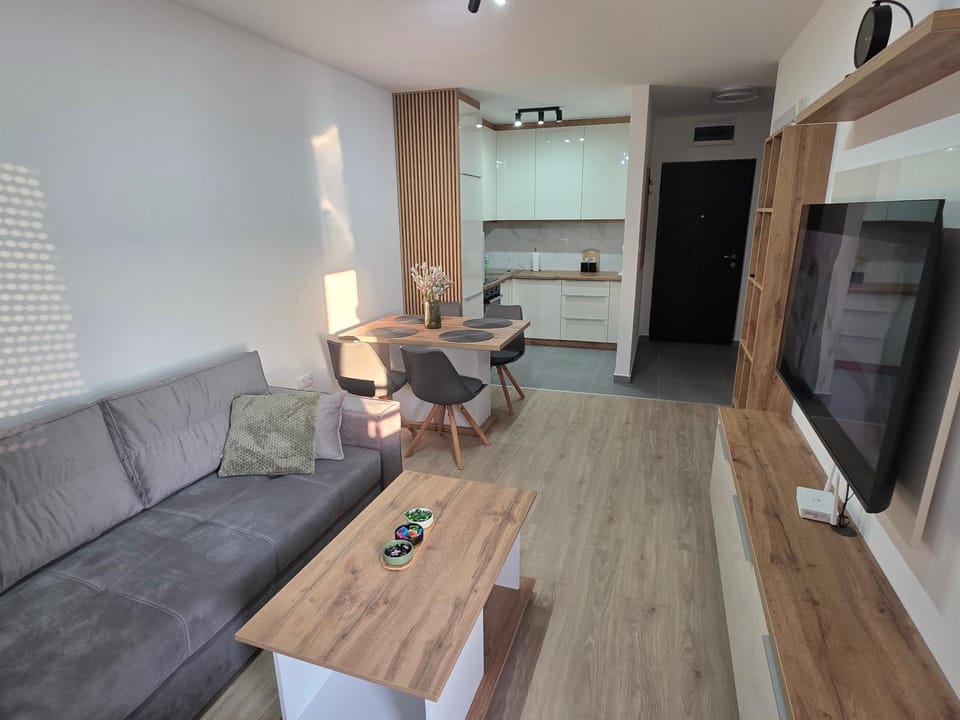 TV and multimedia, Kitchen or kitchenette, Seating area, Dining area, stove