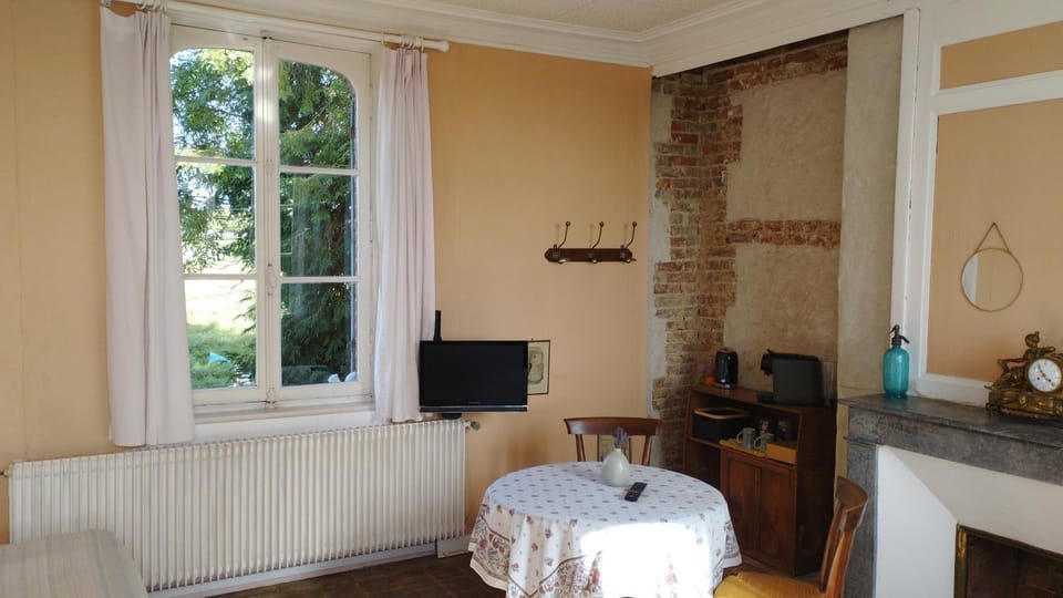 TV and multimedia, Kitchen or kitchenette, Photo of the whole room, Bedroom, hair dresser