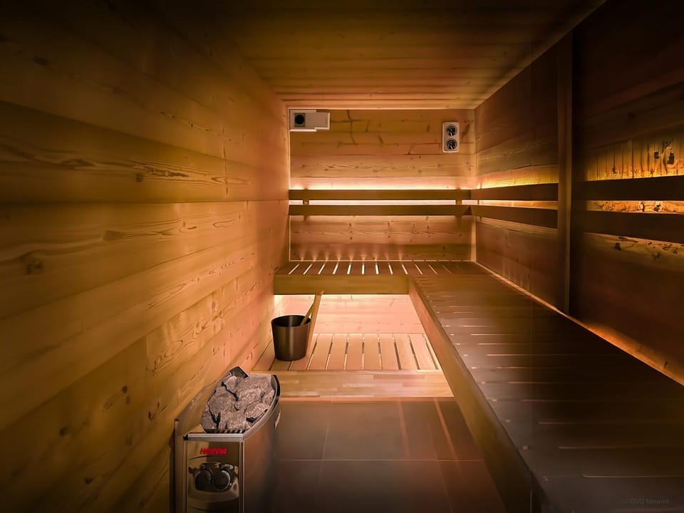 Sauna, Area and facilities