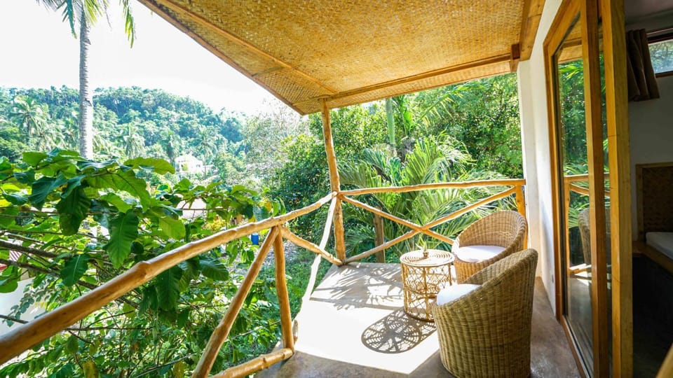 Balcony/Terrace, Mountain view, hair dresser