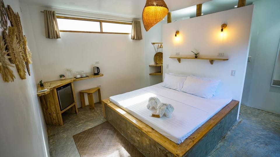 Bed, Coffee/tea facilities, Bedroom, oven, wardrobe