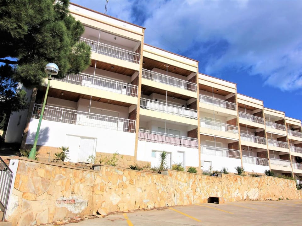 Apartamento en Roses, 2 dormitorios, estacionamiento y terraza - ES-258-16 Apartment in Roses