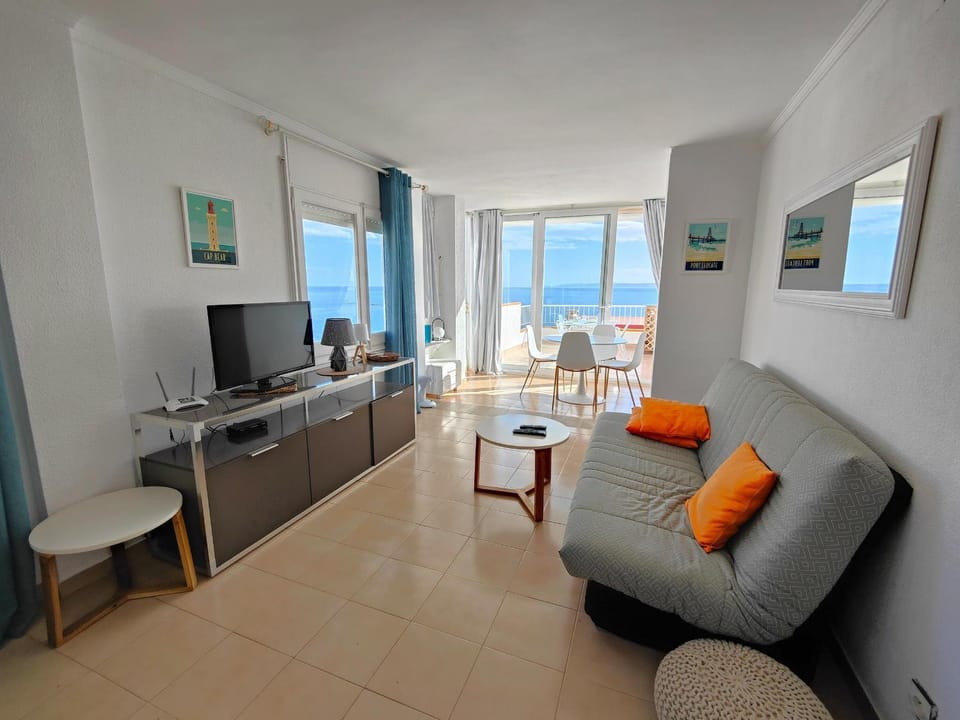 Apartamento costero en Roses para 5 personas con terraza - ES-258-102 Apartment in Roses